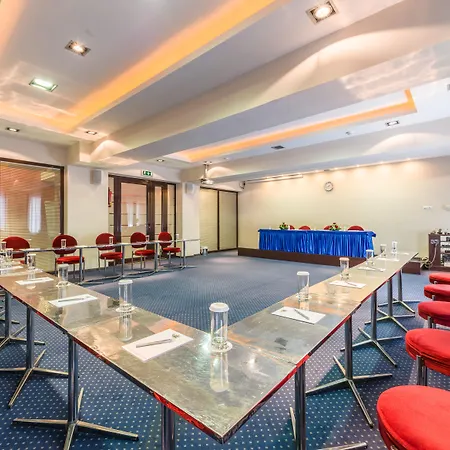 Queen Olga Hotel 3*