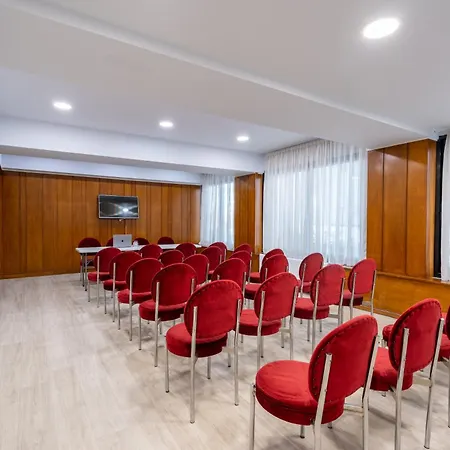 ホテル クイーン オルガ 3*