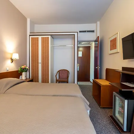 ホテル クイーン オルガ テッサロニキ