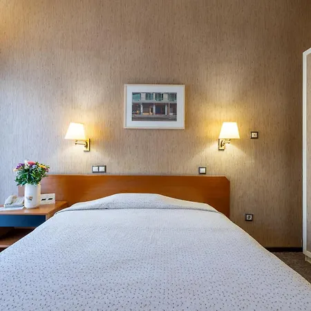 Queen Olga Hotel 3*