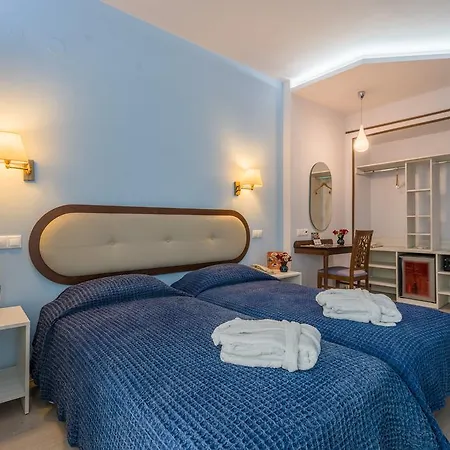 ホテル クイーン オルガ 3*