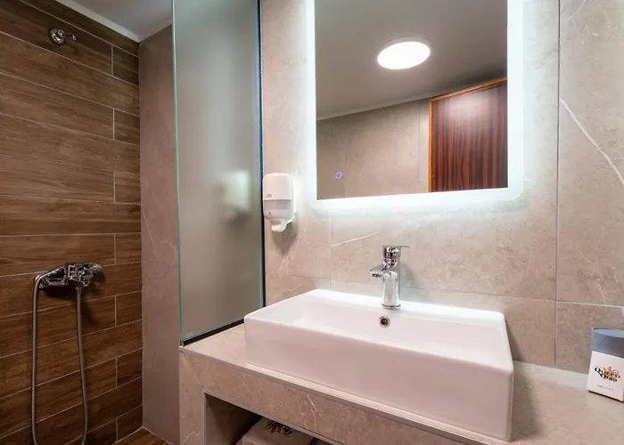 Queen Olga Otel 3*