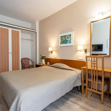 Hotell Queen Olga 3*